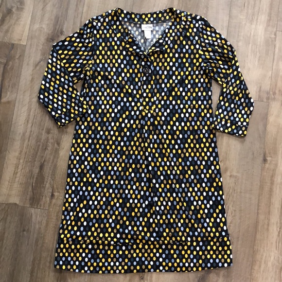 CHICO’S Notched Neckline Polka Dot Dress w/Stretch - Picture 2 of 8